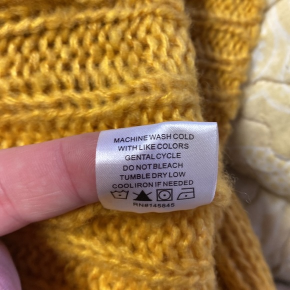 ALISON ANDREWS CARDIGAN - Picture 5 of 5